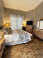 9421 Old Hickory Cir in Ft. Myers, FL - Building Photo - Building Photo