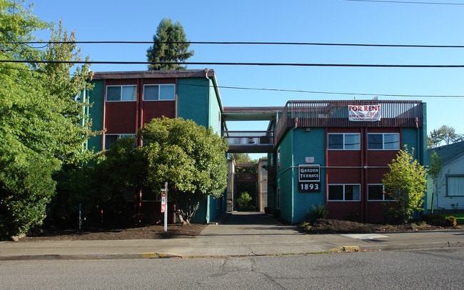 Garden Terrace in Eugene, OR - Foto de edificio - Building Photo