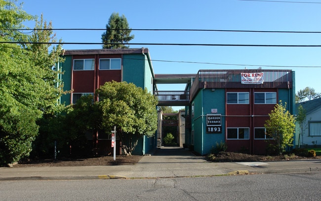 Garden Terrace in Eugene, OR - Building Photo - Building Photo