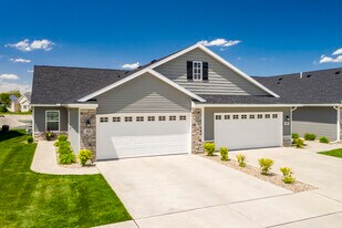 Rivers Edge Villas in Perrysburg, OH - Building Photo