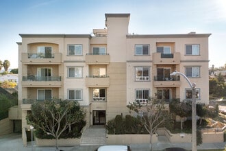 Alcott Gardens in Los Angeles, CA - Foto de edificio - Building Photo