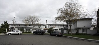 1107 W West Ave in Fullerton, CA - Building Photo
