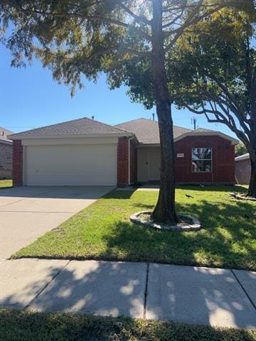 1014 Hampton Dr in Forney, TX - Building Photo