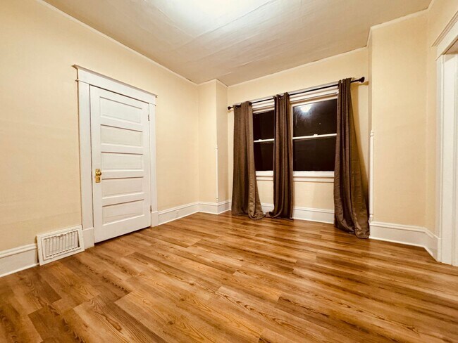 1723 W Carlisle Ave in Spokane, WA - Building Photo - Building Photo