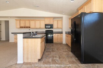 21143 Darnel Ave in Bend, OR - Building Photo - Building Photo