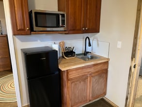 3924 Beech Glen Rd in Mars Hill, NC - Foto de edificio - Building Photo