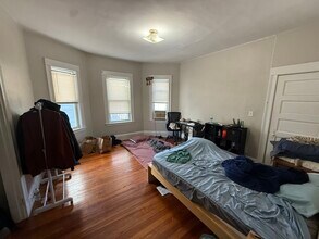 348 Faneuil St in Boston, MA - Building Photo - Building Photo