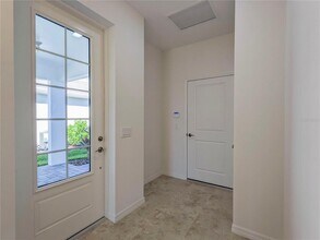 8125 Sternway Rd in Sarasota, FL - Building Photo - Building Photo