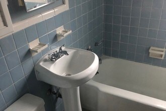 108 S Lakeside Dr, Unit #4 in Lake Worth, FL - Foto de edificio - Building Photo