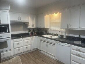 590 N Harbin Dr in Stephenville, TX - Building Photo - Building Photo