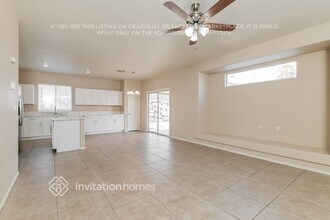 10536 Cliff Edge Ct in Las Vegas, NV - Foto de edificio - Building Photo