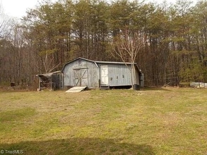 1110 Birdsong Rd in King, NC - Building Photo - Building Photo