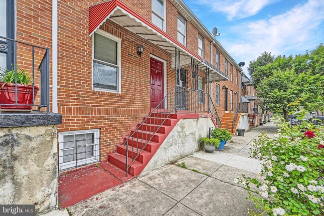 243 N Gilmor St in Baltimore, MD - Foto de edificio - Building Photo