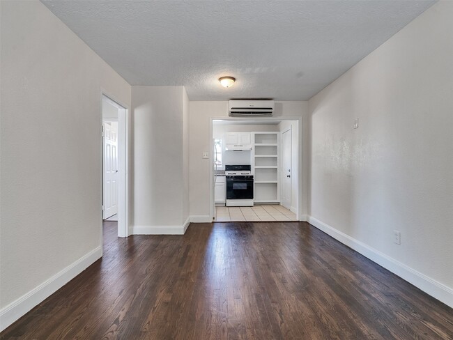 7622 Pecan Villas Dr in Houston, TX - Building Photo - Building Photo