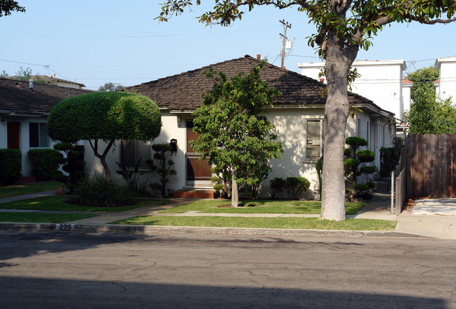 225 Virginia St in El Segundo, CA - Building Photo - Building Photo