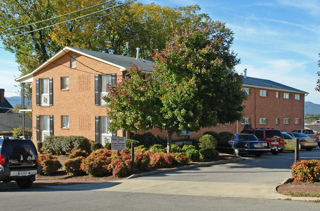 Mountain Avenue Apartments in Roanoke, VA - Building Photo - Building Photo