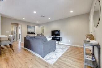 40 Casa Maria Ct in Alamo, CA - Building Photo - Building Photo