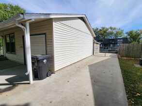 3016 SW Oakley Ave in Topeka, KS - Building Photo - Building Photo