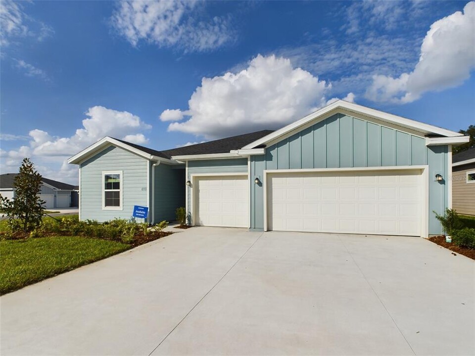 6553 SW 89th Loop in Ocala, FL - Foto de edificio