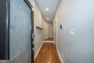 1326 N Mascher St in Philadelphia, PA - Foto de edificio - Building Photo