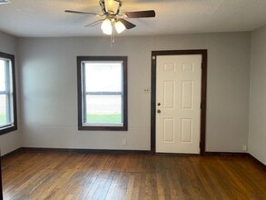 7 W Ave N in Temple, TX - Foto de edificio - Building Photo