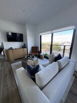 676 NW 2nd St, Unit 1122 in Miami, FL - Building Photo