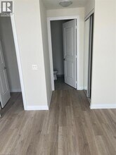 35 Watergarden Dr in Mississauga, ON - Building Photo - Building Photo