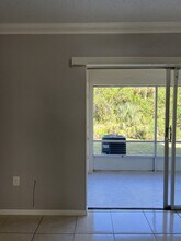 1135 Southdale Rd, Unit 103 in Ft. Myers, FL - Foto de edificio - Building Photo