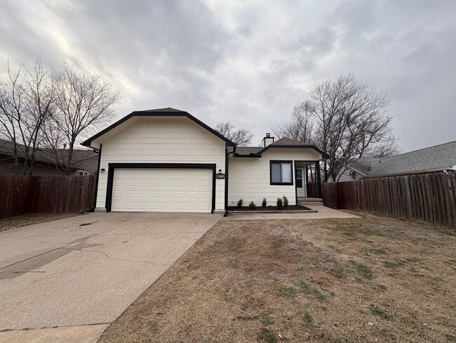 property at 5345 S Mosley St