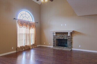 3749 Silver Fox Ct in Clarksville, TN - Building Photo - Building Photo