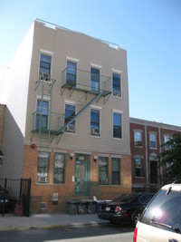 26 Schaefer St in Brooklyn, NY - Building Photo - Building Photo