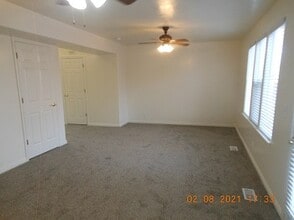 3215 S 945 E, Unit 3215 in Millcreek, UT - Foto de edificio - Building Photo