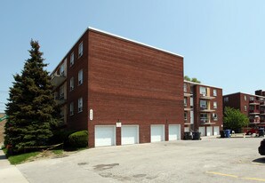 1600 Victoria Park Ave in Toronto, ON - Building Photo