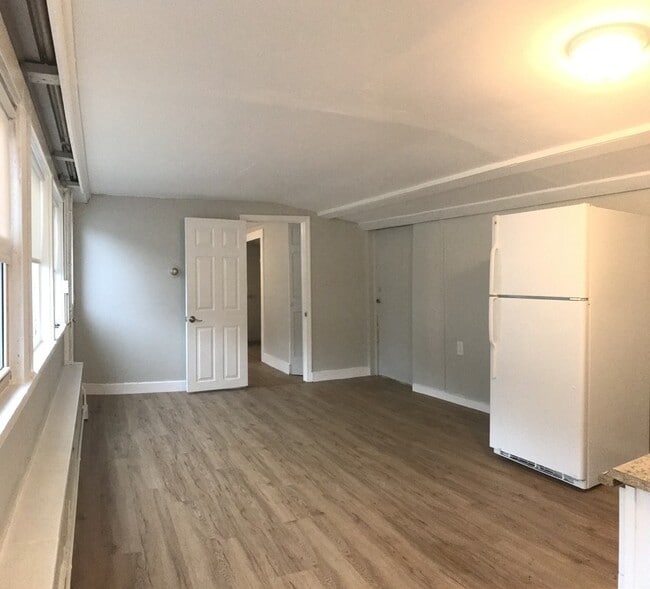 property at 10 Oxford Ave