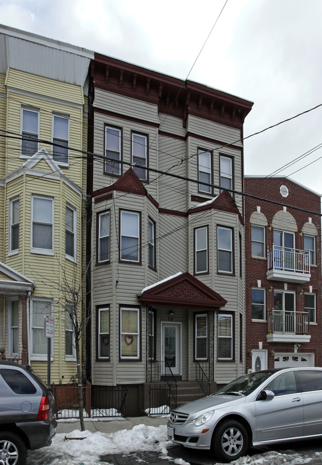 78 Webster Ave in Jersey City, NJ - Building Photo - Building Photo