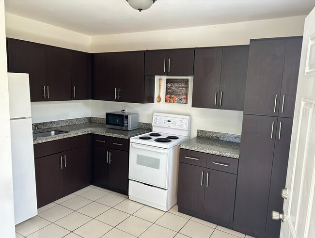 2412 NW 19th Ave, Unit 2