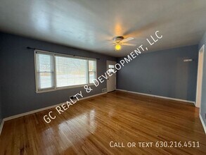 838 Whitlock Ave in Aurora, IL - Building Photo - Building Photo