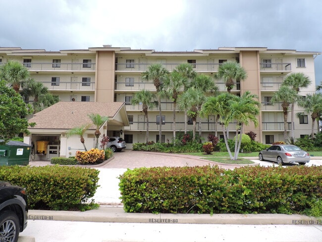 property at 701 Seafarer Cir