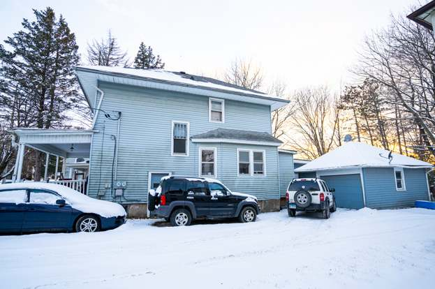 1326 S Oak Ave in Freeport, IL - Building Photo