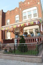 31-29 88th St in Queens, NY - Building Photo - Building Photo