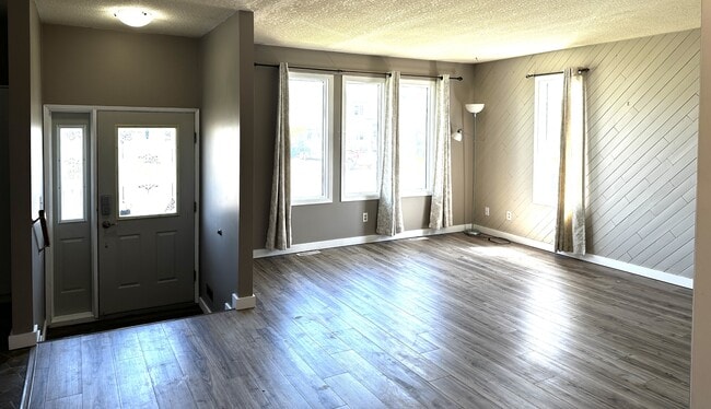 10520-1088A 88a St in Fort St John, BC - Building Photo - Building Photo