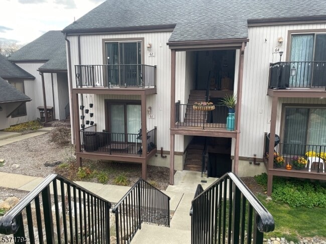 property at 10182 Dell Pl