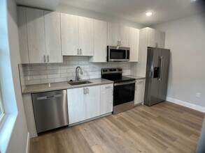 3221 N 13th St in Philadelphia, PA - Building Photo - Building Photo