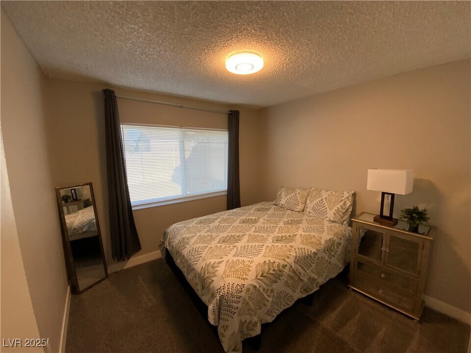 5544 Spencer St in Las Vegas, NV - Building Photo