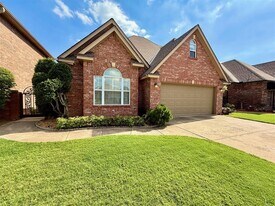 3816 Tudor Cir in Norman, OK - Building Photo