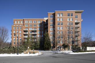 Elan East Market Condominiums in Fairfax, VA - Building Photo - Building Photo