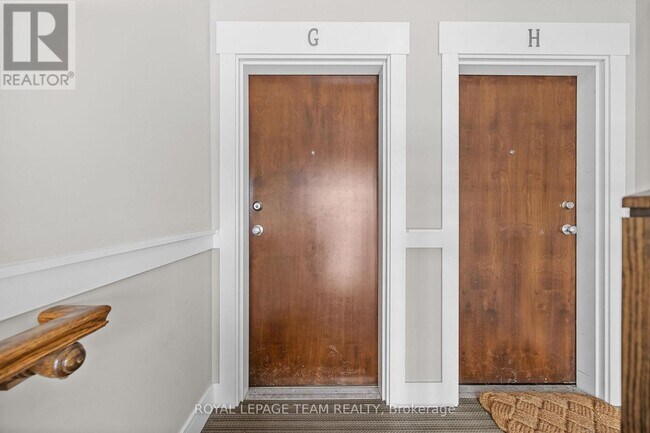 1065 Beryl Private in Ottawa, ON - Building Photo - Building Photo