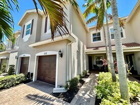 6532 Monterey Point in Naples, FL - Building Photo