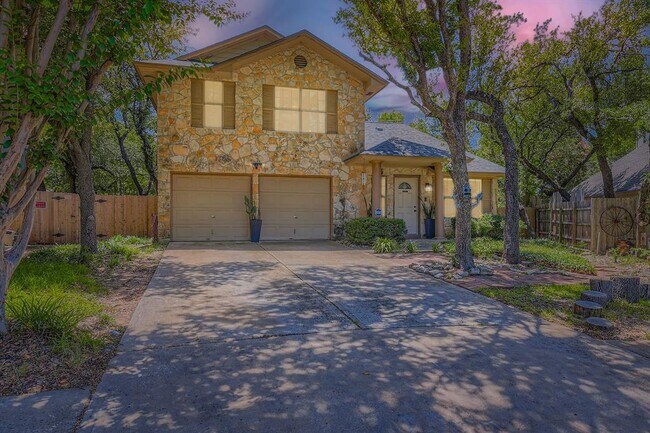 7301 Saralee Trail in Austin, TX - Building Photo - Building Photo