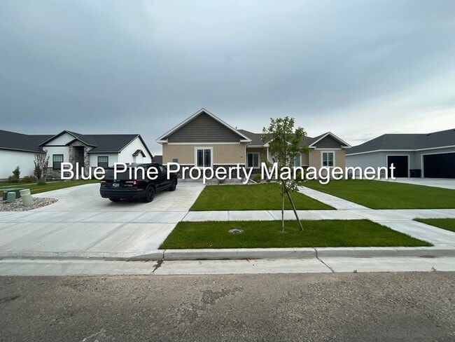 property at 705 Wilshire Pl